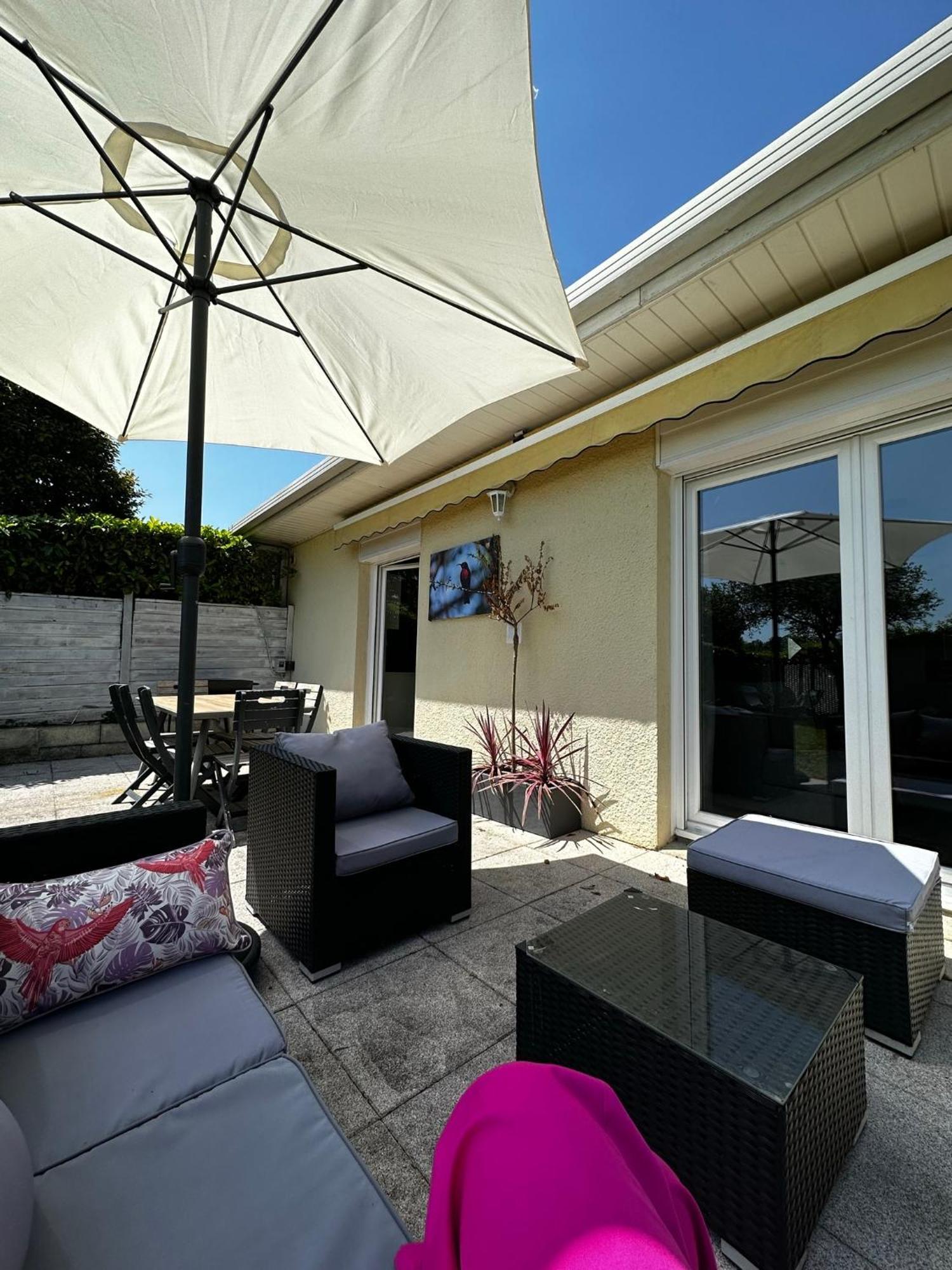 Les Temps Heureux Exclusivement Familles Villa Quimper Exterior photo